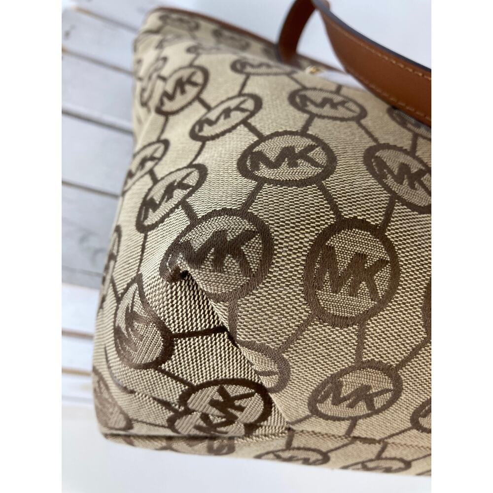Michael Kors, Nwt Large Canvas Signature Print Sh… - image 6